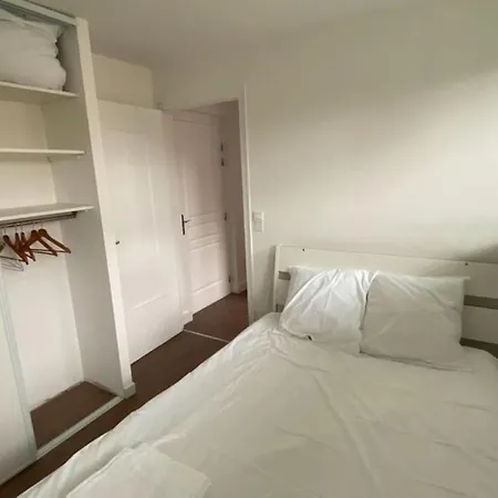 Joli T2 Idealement Situe, Parking Apartment *